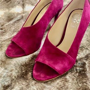 Vince Camuto suede pumps